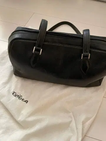Exotica 블랙 보스턴형 백