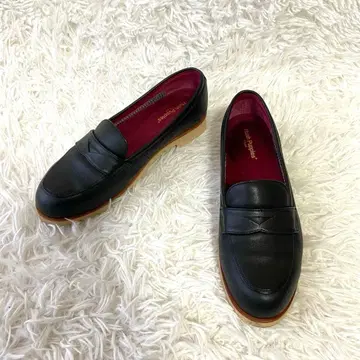 컨디션 최상 허시파피 코인 로퍼 가죽 블랙 24 2E 폭넓음