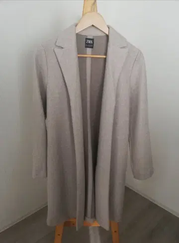 ZARA 베이지 롱 코트 S 사이즈