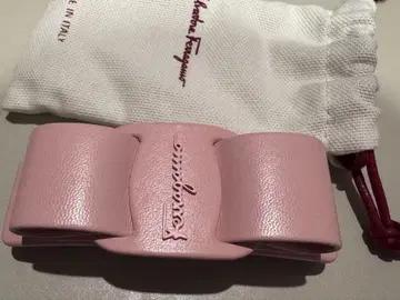 페라가모/가죽 머리핀