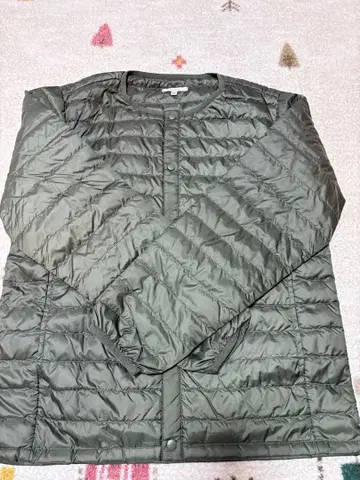 Nylaus M 사이즈 다운 자켓 올리브 그린