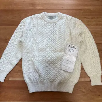 [ 아일랜드 구매 ] 아이보리 케이블 니트 스웨터