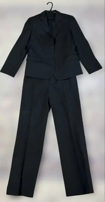 여성용 수트 13AR 블랙 베이스에 얇은 스트라이프 모 100%