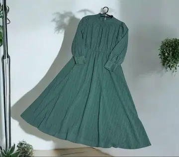 새상품급 어반리서치 로쏘 시어 체크 하이넥 원피스 그린 계열