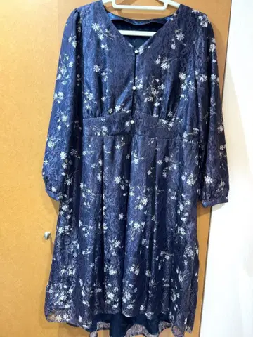 네이비 꽃무늬 원피스