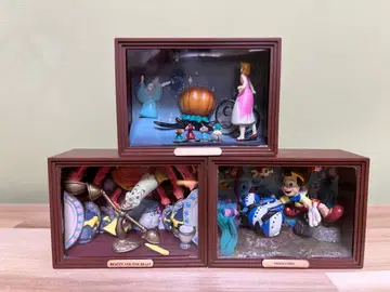 디즈니 시네매직뮤지엄 신데렐라 루미에르 피노키오