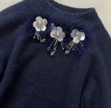 미사용 Snidel 스팽글 플라워 니트 네이비 꽃 모티브