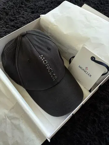 MONCLER 블랙 야구 모자