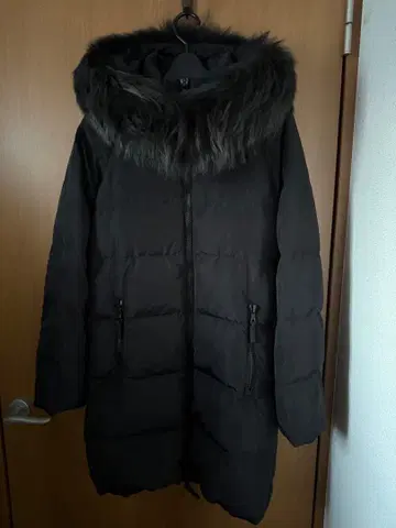 GOA 고아 라쿤 다운 코트 (블랙)