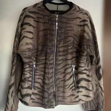 호랑이 무늬 지퍼 자켓