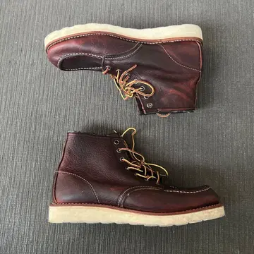 Hawkins Moc Boots 다크 브라운 가죽 워크 부츠