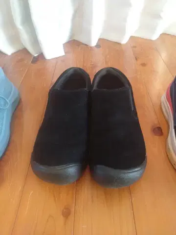 KEEN 오스틴 size9 스웨이드 블랙