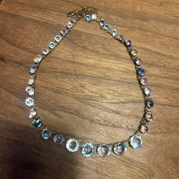 아이리스 유리 목걸이