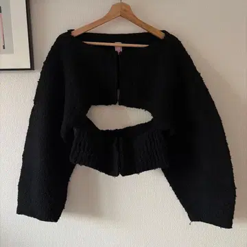 FETICO CUTOUT BRUSHED KNIT 니트 볼레로 가디건