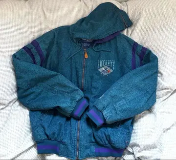 90s Hornets 자켓 후드 부착