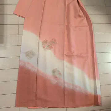 순수 실크의 산두 자수 핑크색 츠케사게