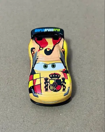 토미카 카즈 미겔 카미노