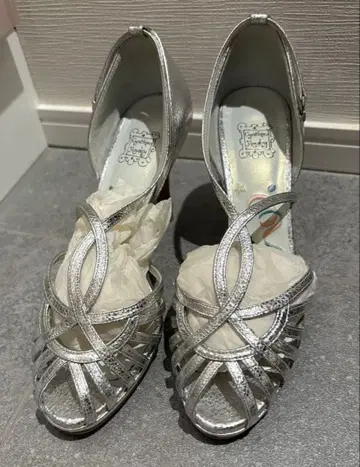 실버 스트랩 샌들 일본제