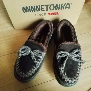 MINNETONKA 보아 로퍼