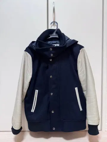 UNITED ARROWS 멜톤 후드 바시티 자켓