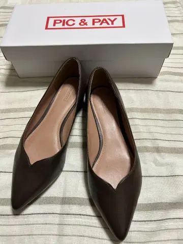 PIC & PAY 브라운 스틸레토 펌프스