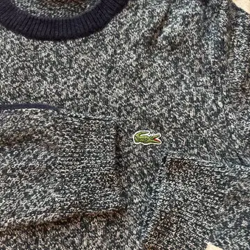 Lacoste 니트