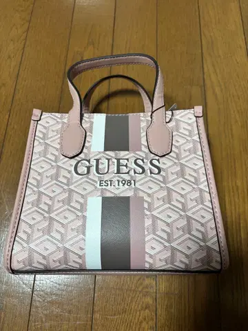GUESS 기하학 패턴 숄더백 새상품