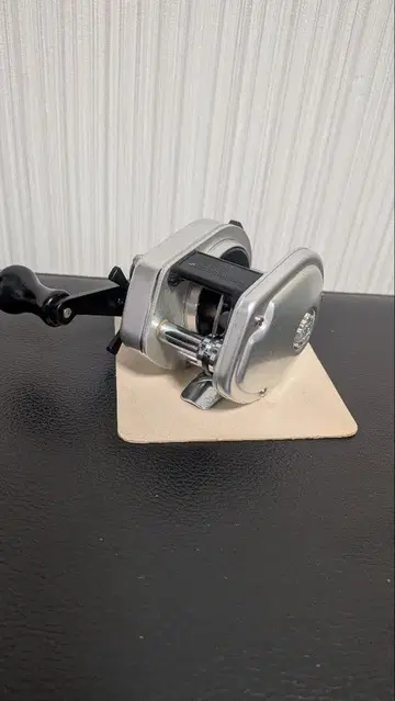 컨디션 최상 초기형 abu1000 아부1000 앰버서더 아부 가르시아