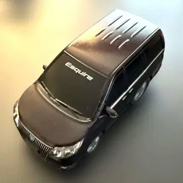 도요타 에스크와이어 풀백카 보르도 운모 메탈릭