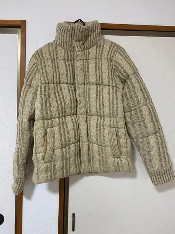 BERNINGS Sho 미사용 새상품 베이지 케이블 짜임 아우터 M