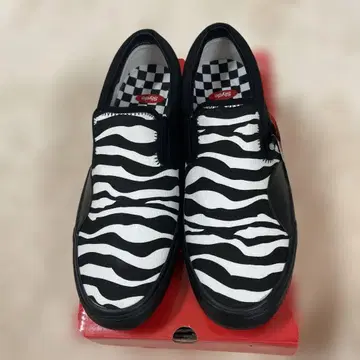 Slyde Tech Slip-On 제브라 패턴 27.5cm