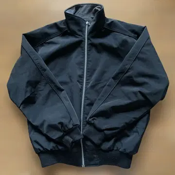 DESCENTE 블랙 집업 자켓