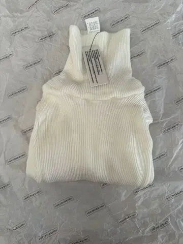 [ 새상품 ] Intimissimi 울 실크 하이넥 긴팔 상의