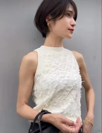 anuans 프린지 니트 컴팩트 상의 아이보리 새상품