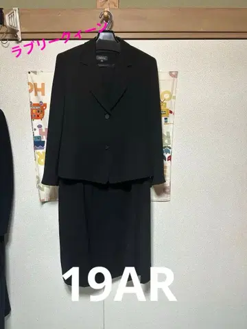 새상품급 블랙 원피스 수트 (자켓 포함) 19AR