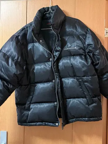 CONVERSE 블랙 다운 자켓 L 사이즈