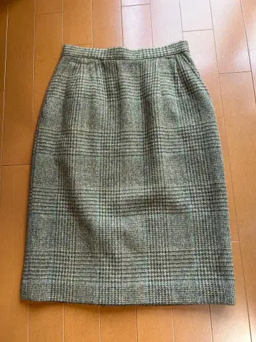 체크 무늬 무릎 위 스커트 S 사이즈