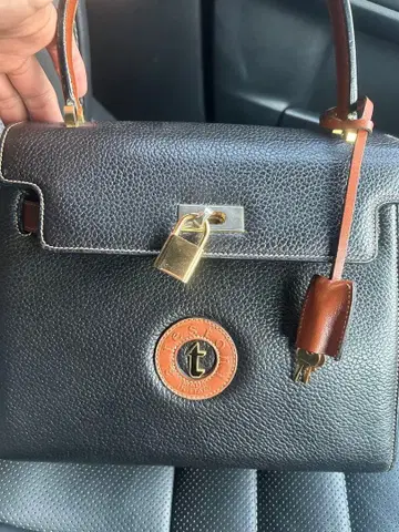 아테스토니 블랙 가죽 핸드백