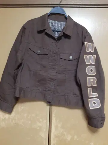 브라운 크롭 자켓 자수 wonderfulworld.카네코 이삼.