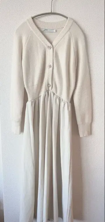 크림 니트 원피스 긴팔