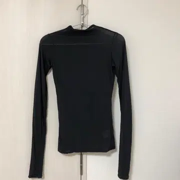 LON 블랙 긴팔 상의