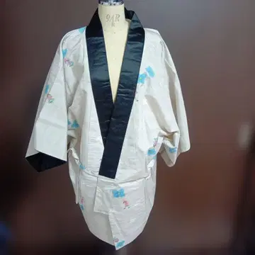 넨네코  명선 화이트 블랙 옷깃 꽃 모자 여아 무늬  인증서 포함 겉옷