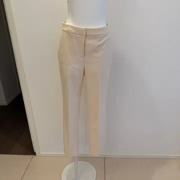 Theory Luxe 크림색 테이퍼드 팬츠