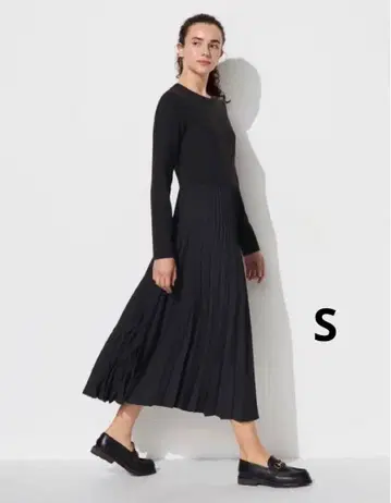 유니클로 콤비네이션 원피스 블랙