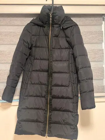 블랙 후드 부착 롱 다운 자켓