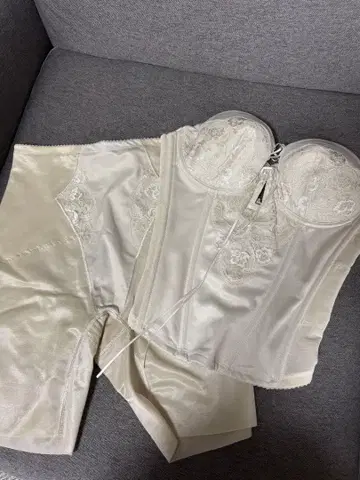 SQRE 브라이덜 이너 세트 LL D75 뷔스티에 거들