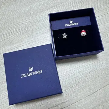 SWAROVSKI LINE 캐릭터 귀걸이