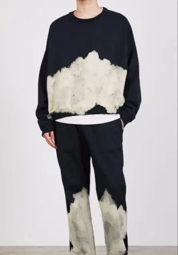 HUGE SWEAT SHORT CLOUDY BLEACHING