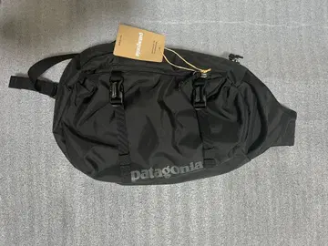 파타고니아 아톰 슬링 바디백 원숄더백 8L 블랙