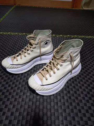 [ 한국 ] 컨버스 chuck 70 통굽 하이컷 스니커즈 26.0cm